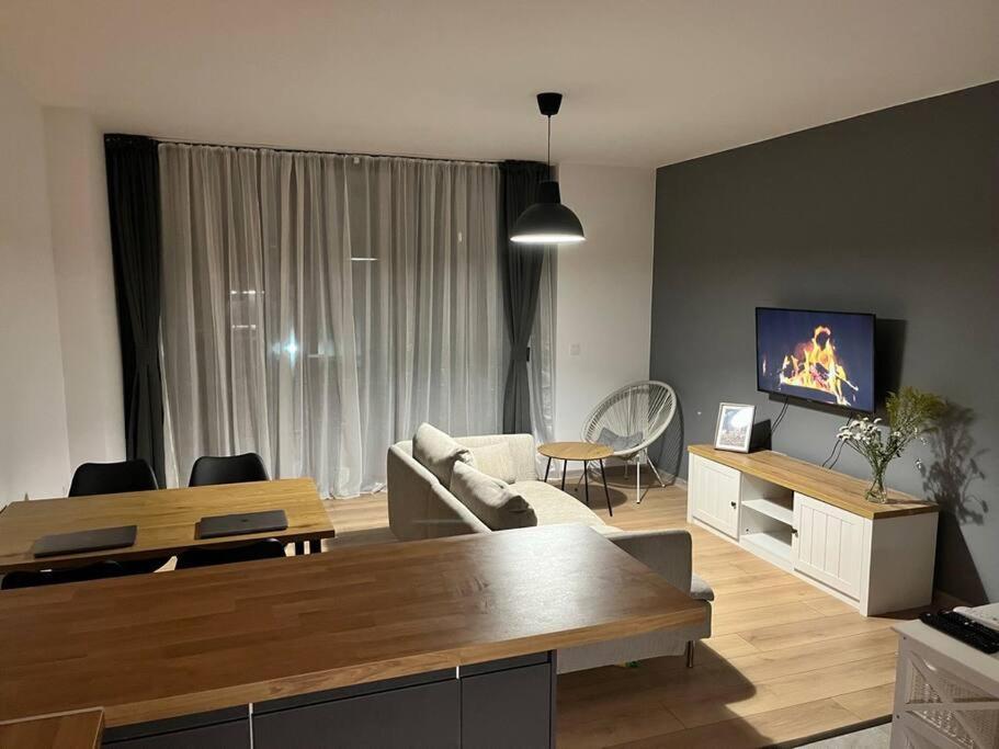 Sunlit Elegance Escape Apartment Várna Kültér fotó